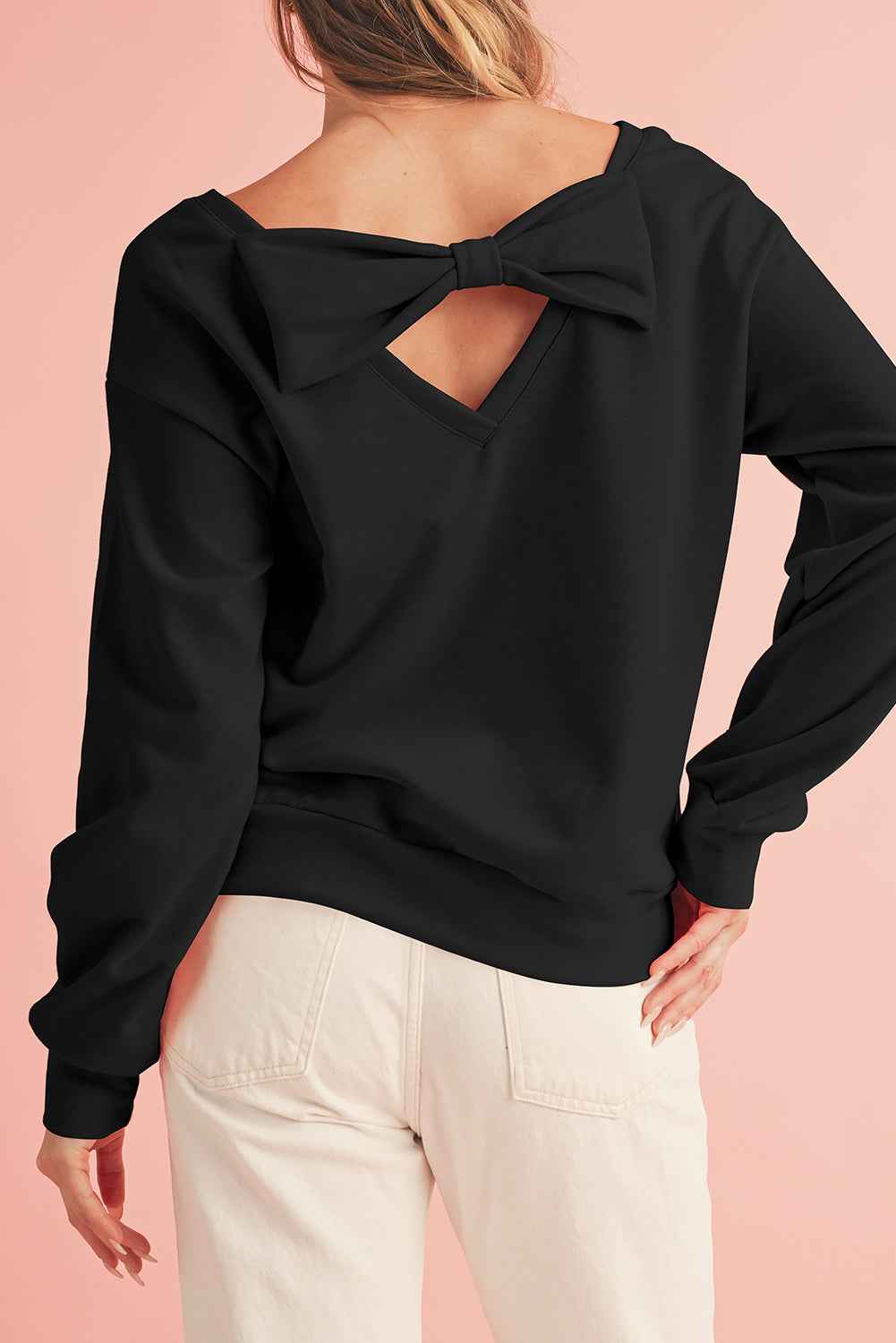 K.B. Shaws: Chic Black Bowknot Round Neck Sweatshirt